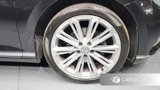 Volkswagen Passat GT (B8) id 3557833 из Кореи 15