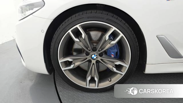 BMW 5 Series (G30) id 4642906 из Кореи 27