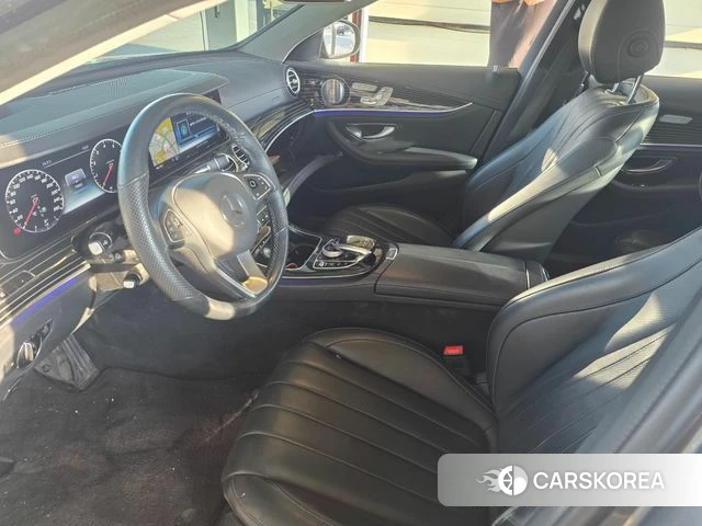 Mercedes-Benz E-Class W213 2018 Серый из Кореи, фото 5