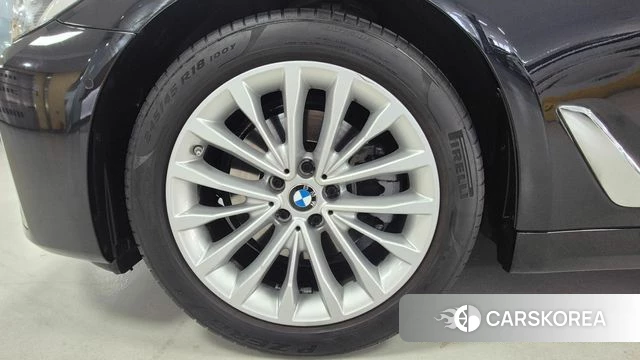 BMW 5 Series (G30) id 4388528 из Кореи 15
