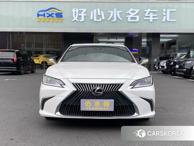 Lexus ES id 4261448 из Китая 16