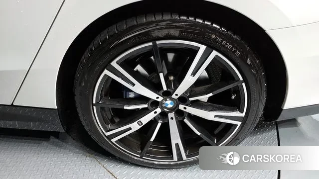 BMW 5 Series (G60) id 3415246 из Кореи 15