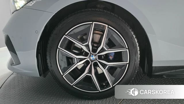 BMW 5 Series (G60) id 4329374 из Кореи 15