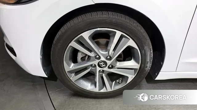 Hyundai Avante AD id 3096047 из Кореи 15