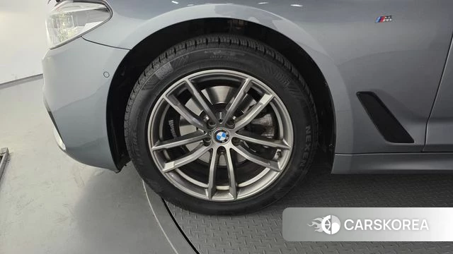 BMW 5 Series (G30) id 3801761 из Кореи 15