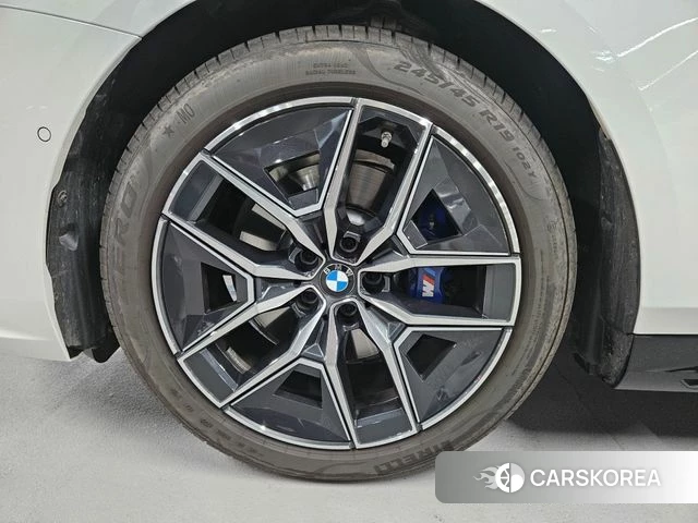 BMW 5 Series (G60) id 3837827 из Кореи 14