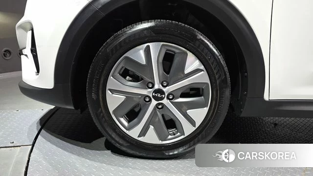 Kia Niro Plus id 4905861 из Кореи 15