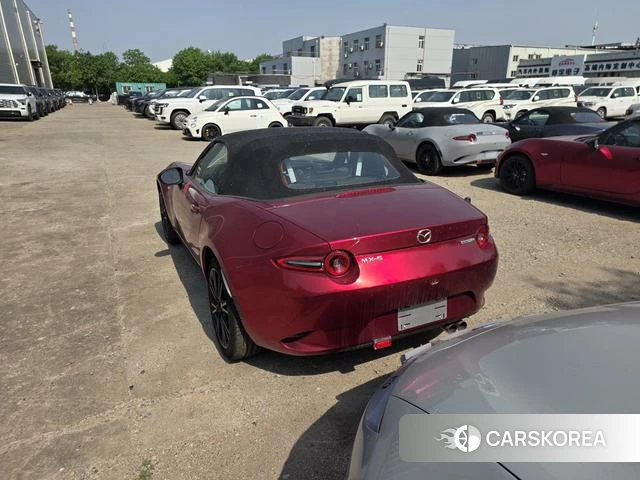 Mazda MX-5 2025 Красный из Китая, фото 5