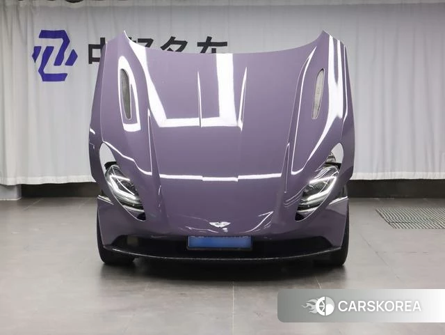 Aston Martin DB11 id 4211419 из Китая 21