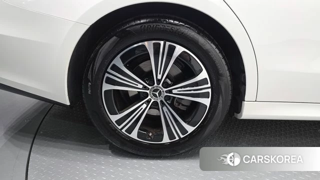Mercedes-Benz E-Class W214 id 4870560 из Кореи 15