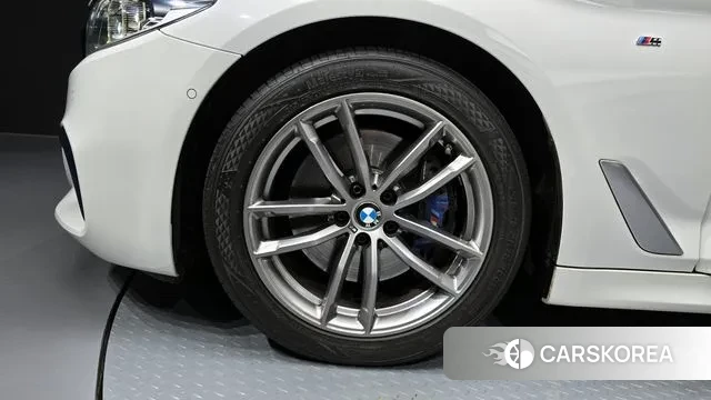 BMW 5 Series (G30) id 3014087 из Кореи 15