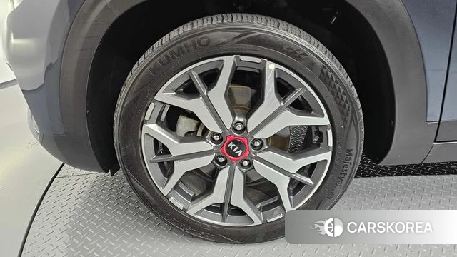 Kia Seltos id 4625185 из Кореи 29
