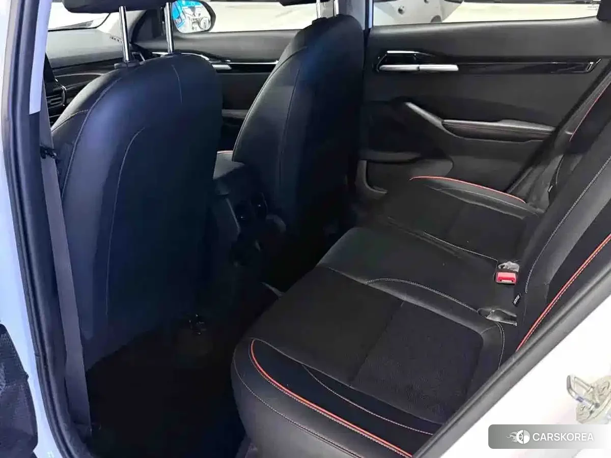 Kia Seltos 2023 Белый из Китая, фото 5