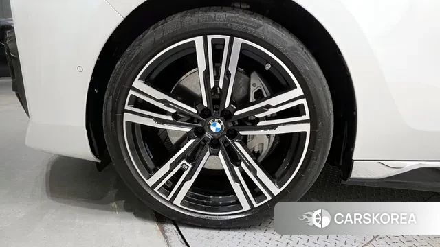 BMW i7 (G70) id 3684649 из Кореи 15