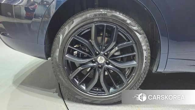 Maserati Levante id 4592286 из Кореи 32
