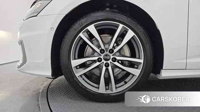 Audi A6 (C8) id 3432220 из Кореи 15