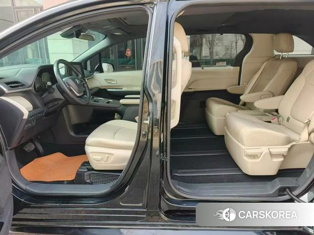 Toyota Saina 2024 Черный из Китая, фото 5