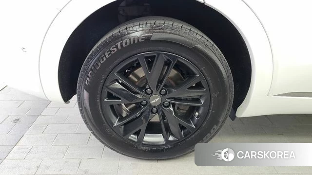Genesis GV70 id 4250100 из Кореи 15