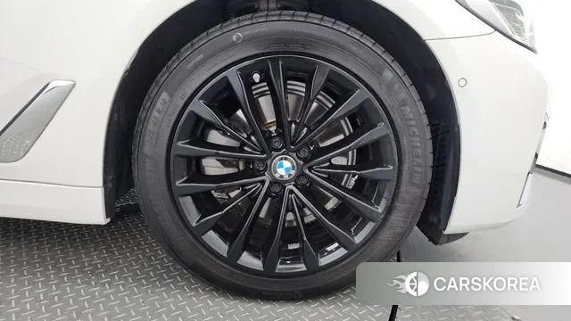 BMW 5 Series (G30) id 3047908 из Кореи 15