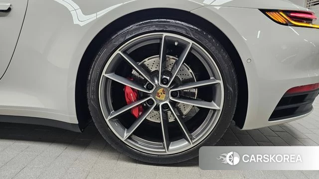 Porsche 911(992) id 3799730 из Кореи 15