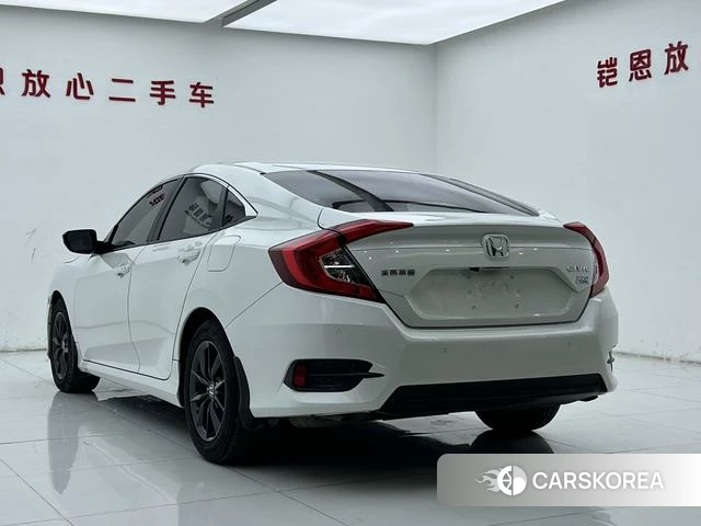 Honda Civic id 4261996 из Китая 15