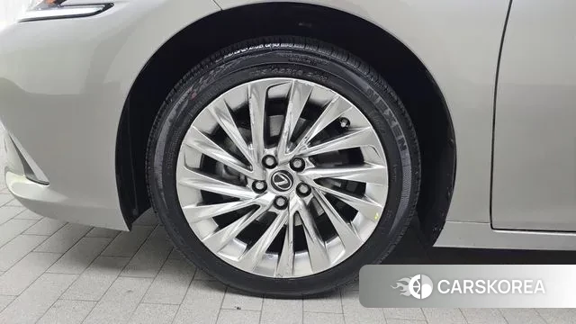 Lexus ES300h 7th generation id 3443853 из Кореи 15