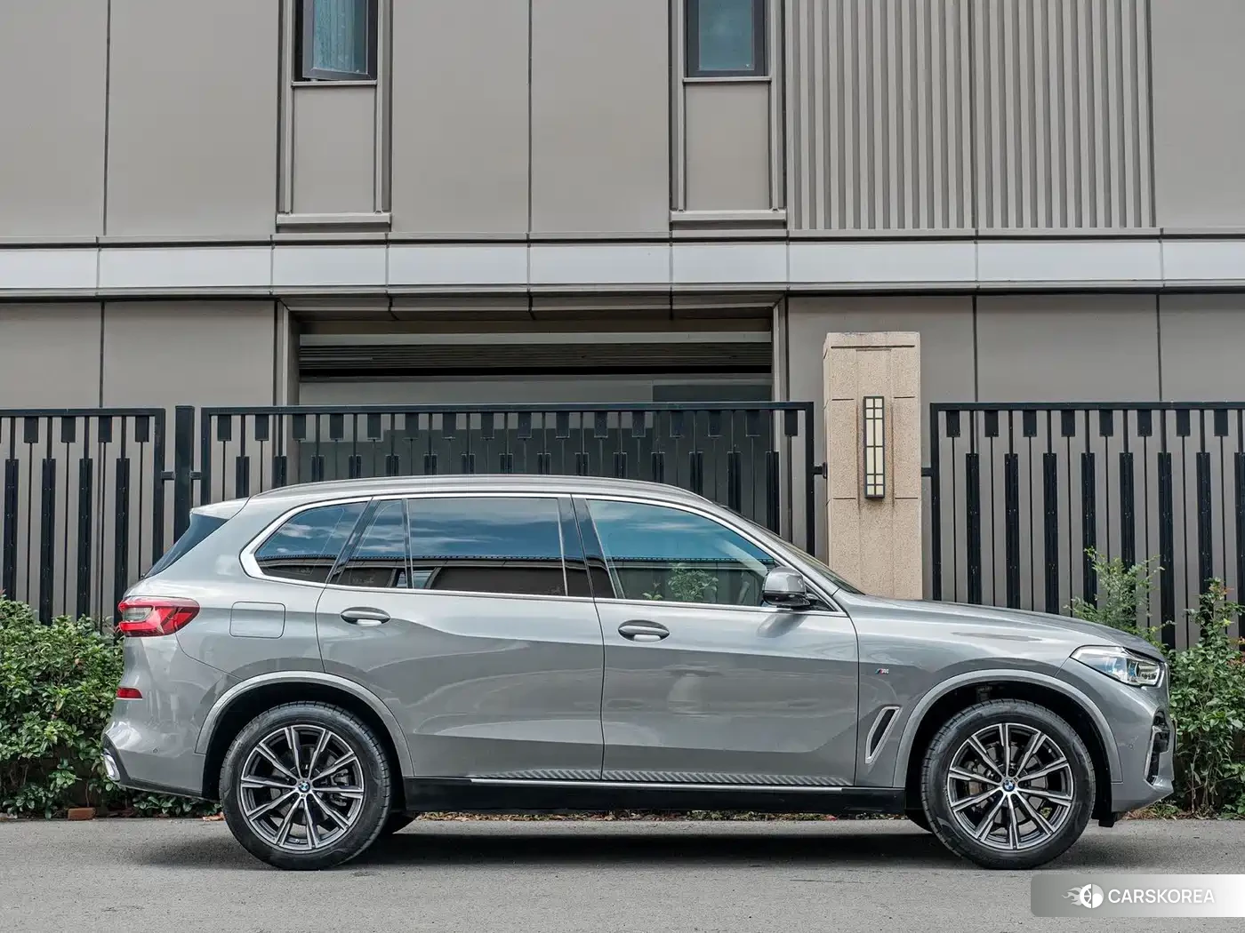 BMW X5 2022 Silver/gray из Китая, фото 5
