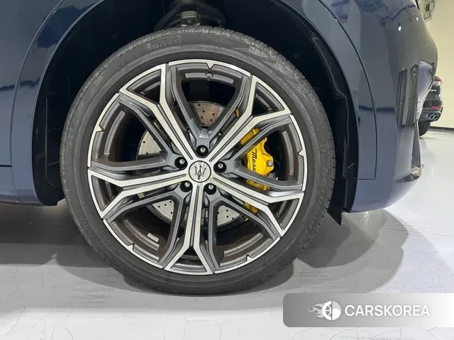 Maserati Levante id 3431720 из Кореи 15