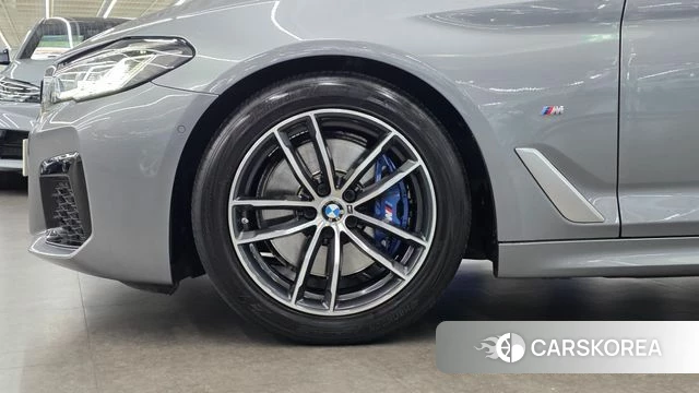 BMW 5 Series (G30) id 3953526 из Кореи 14