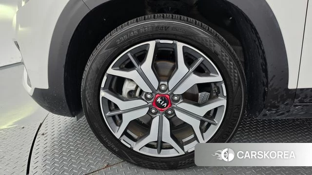 Kia Seltos id 4693321 из Кореи 27