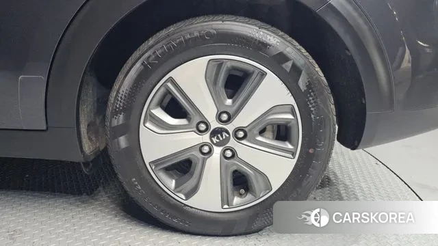 Kia The New Niro id 3592406 из Кореи 15