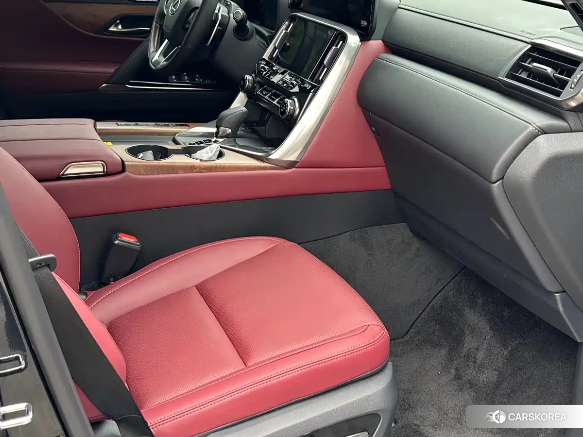 Lexus LX id 4538656 из Китая 7