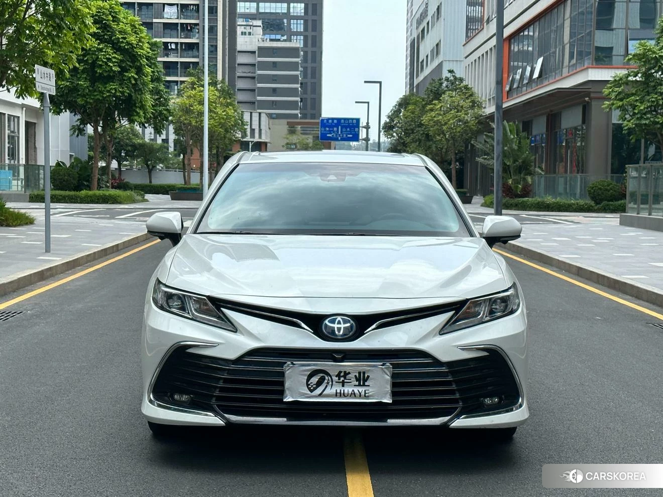 Toyota Camry 2021 Белый из Китая, фото 5