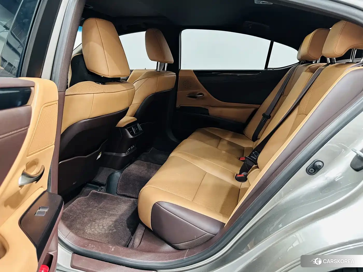 Lexus ES 2021 Silver/gray из Китая, фото 5