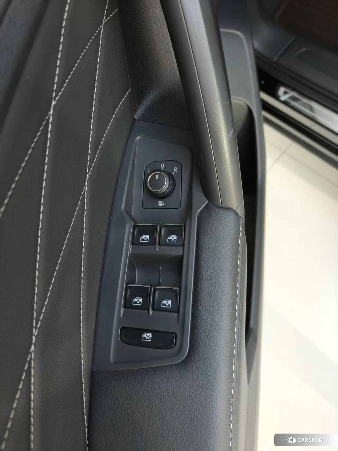 Volkswagen Tiguan L id 4512766 из Китая 16