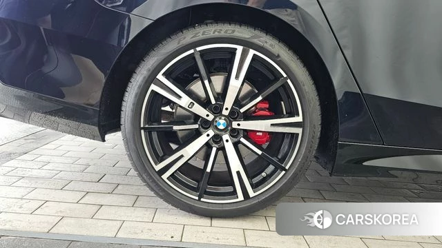 BMW 5 Series (G60) id 4565806 из Кореи 15