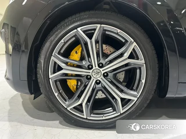 Maserati Levante id 3706836 из Кореи 12