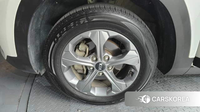 Kia Seltos id 4310042 из Кореи 15