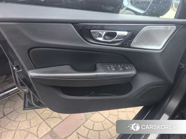 Volvo V60 2023 Синий из Китая, фото 6