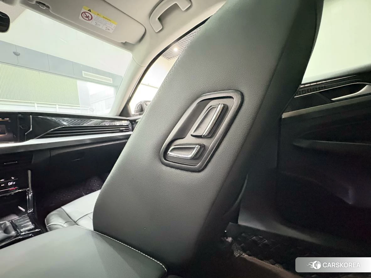 Volkswagen Passat id 4421046 из Китая 15