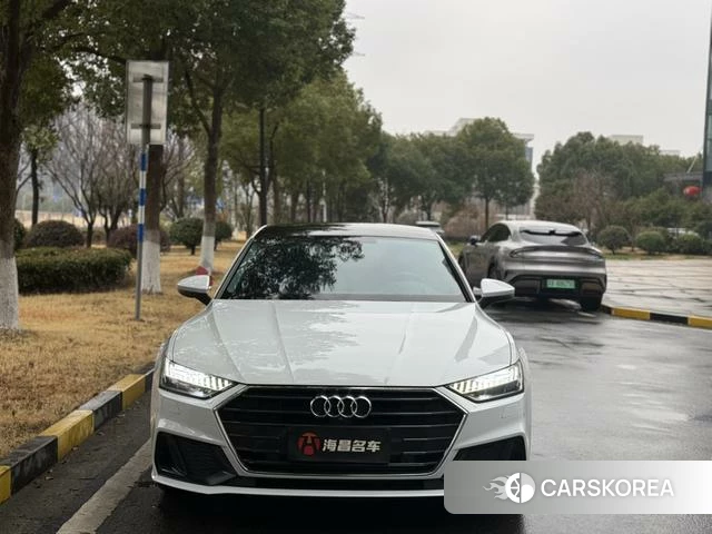 Audi A7 2023 Белый из Китая, фото 5