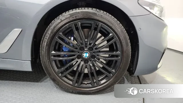 BMW 5 Series (G30) id 3499612 из Кореи 15