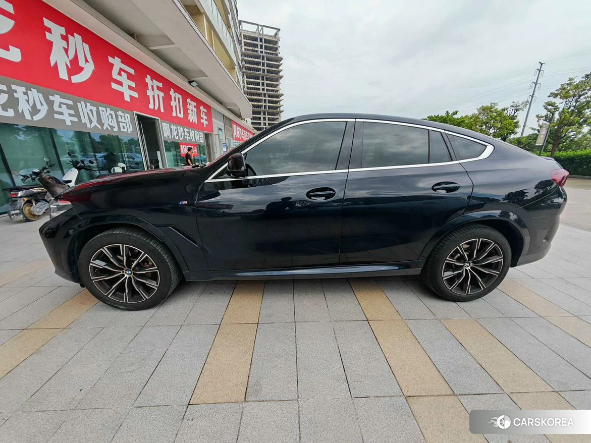 BMW X6 2021 Черный из Китая, фото 5
