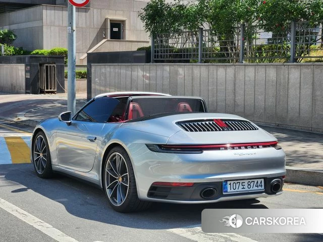 Porsche 911(992) id 4291944 из Кореи 14