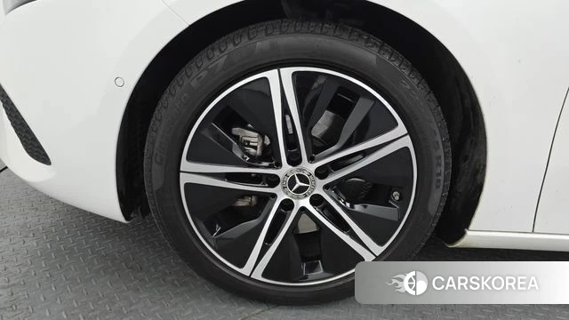 Mercedes-Benz A-Class W177 id 3864269 из Кореи 15
