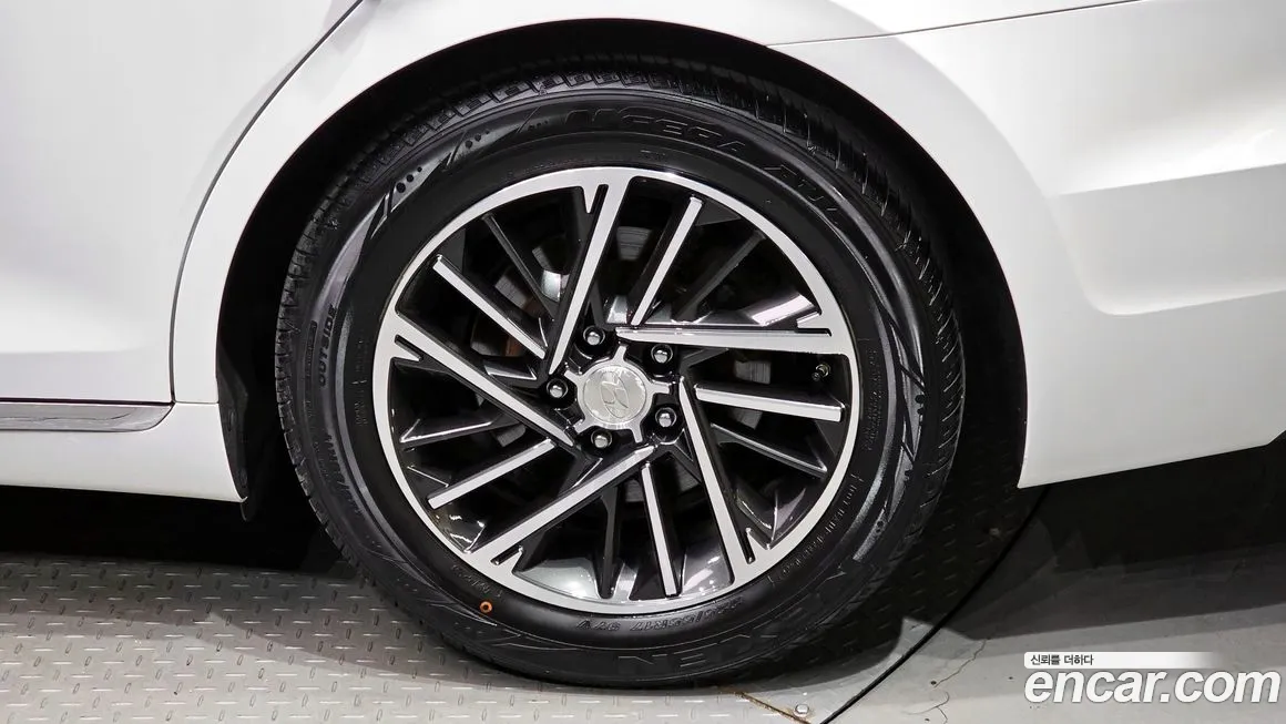 Hyundai The New Grandeur IG id 1595340 из Кореи 15