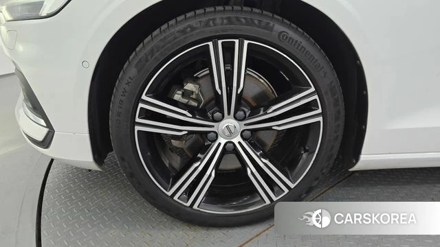 Volvo S60 3rd generation id 4836360 из Кореи 15