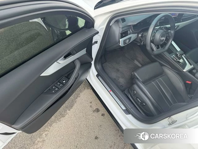 Audi A4L id 4297805 из Китая 22