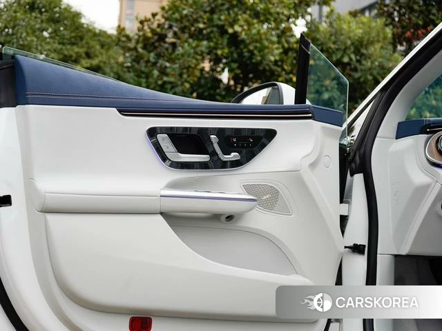 Mercedes-Benz EQE id 3993472 из Китая 11