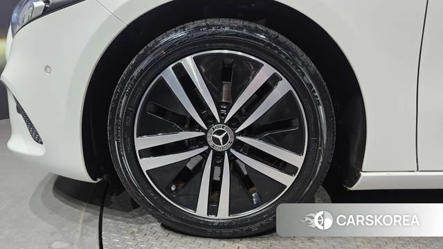 Mercedes-Benz A-Class W177 id 4309169 из Кореи 25